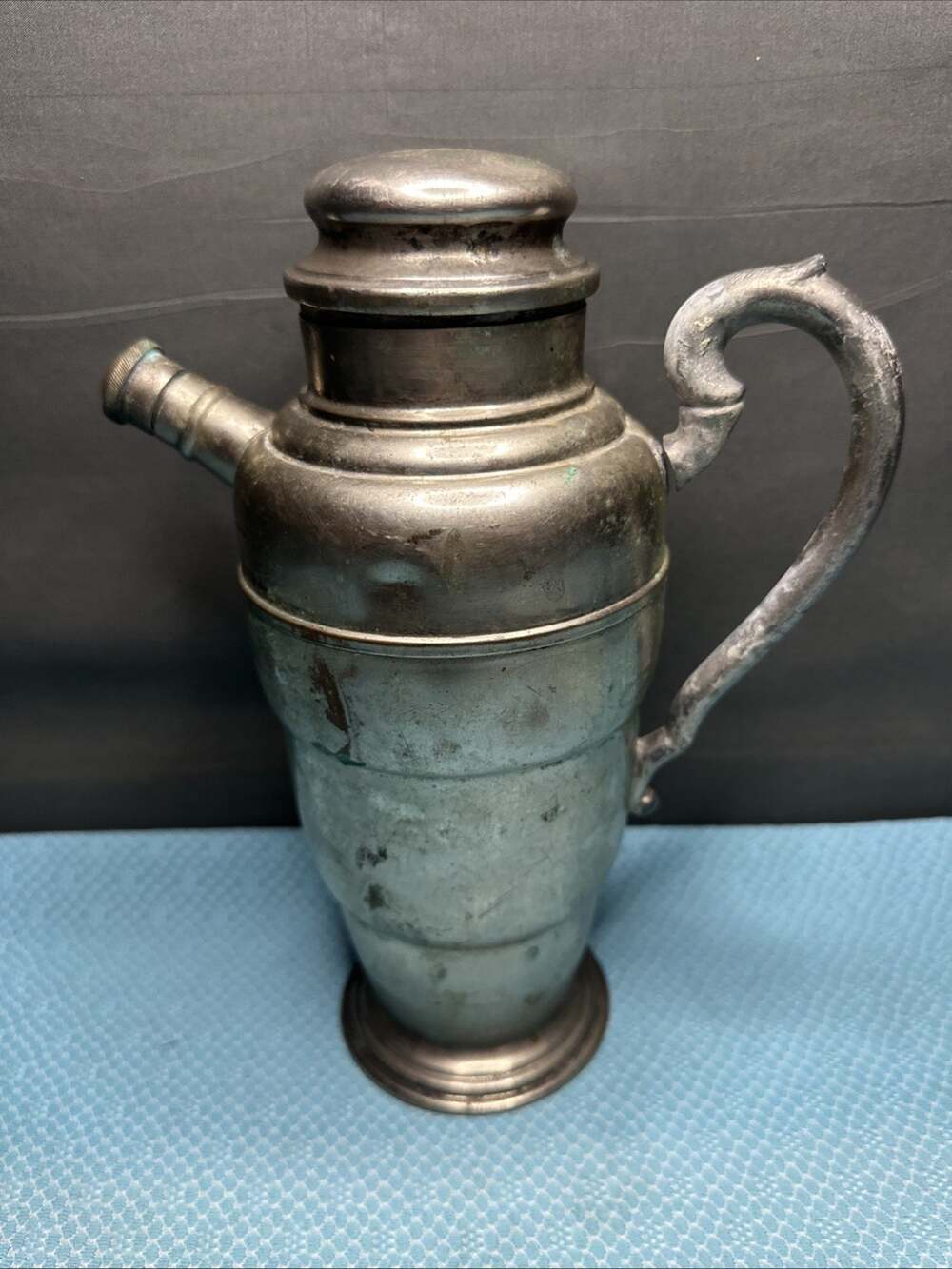 Vintage Crescent Pewter Cocktail Pitcher/Shaker With Lid And Spout Cap